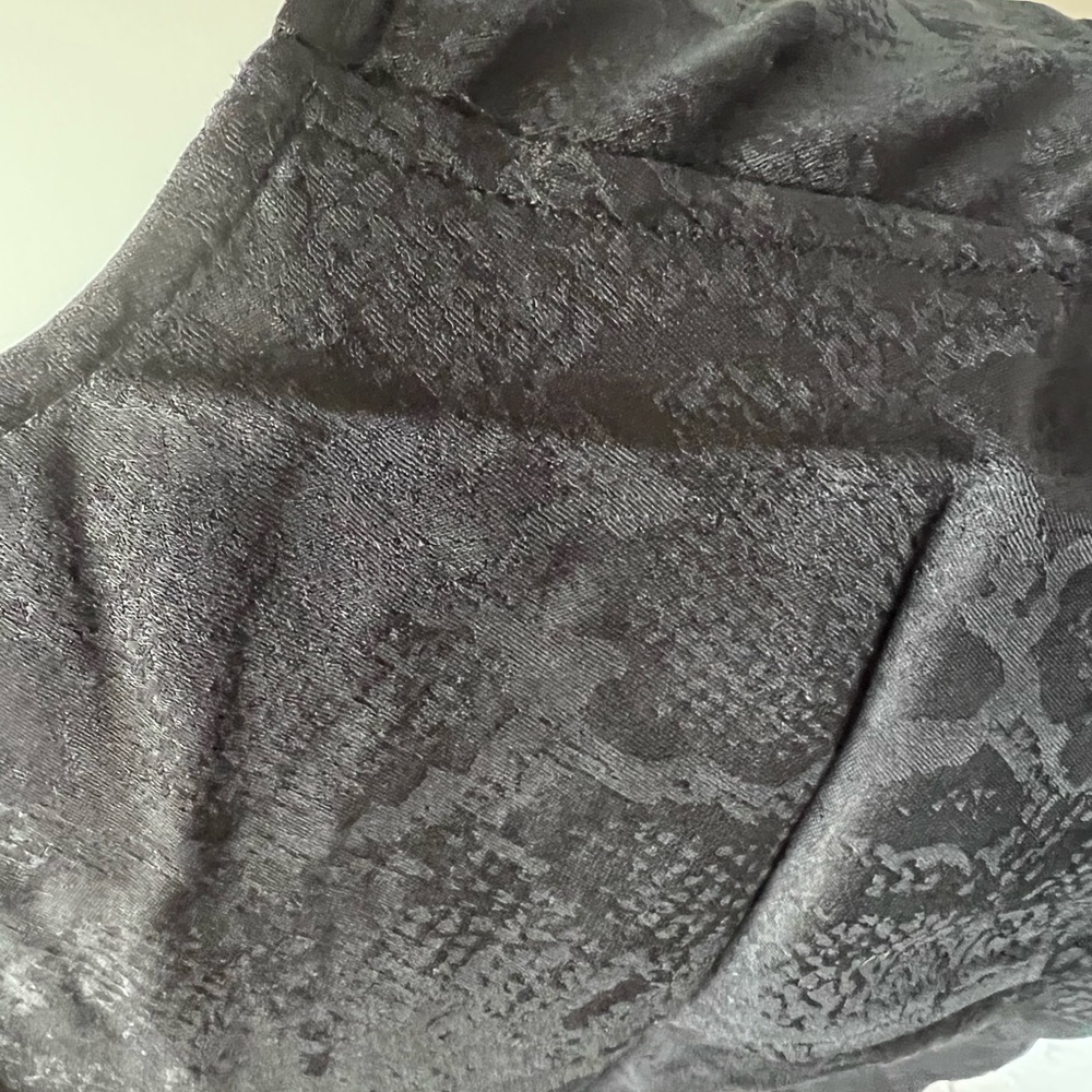 Rails Hillary Snake Jacquard Wrap Front Long Sleeve Blouse - Picture 10 of 11